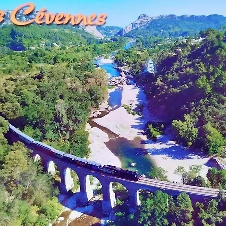 Conteneur Avec Prive Face Aux Vignes Massillargues-Attuech